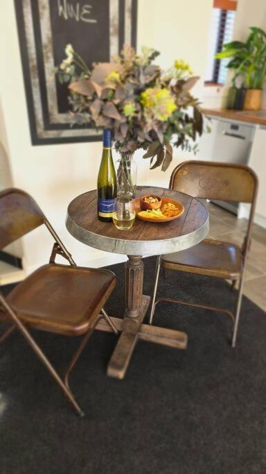 Apartment 2 - Haddin Court - Stunning Executive Blenheim Eksteriør bilde